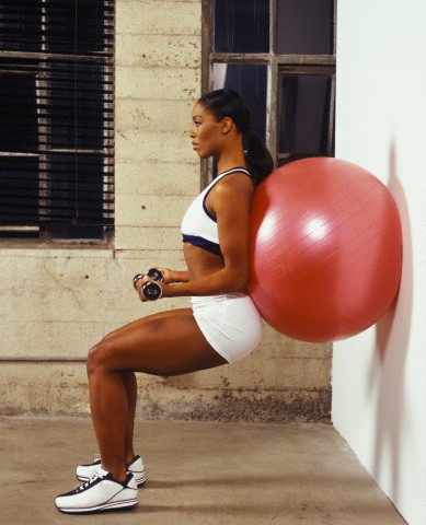 Woman with red ball Espaço Kaizen