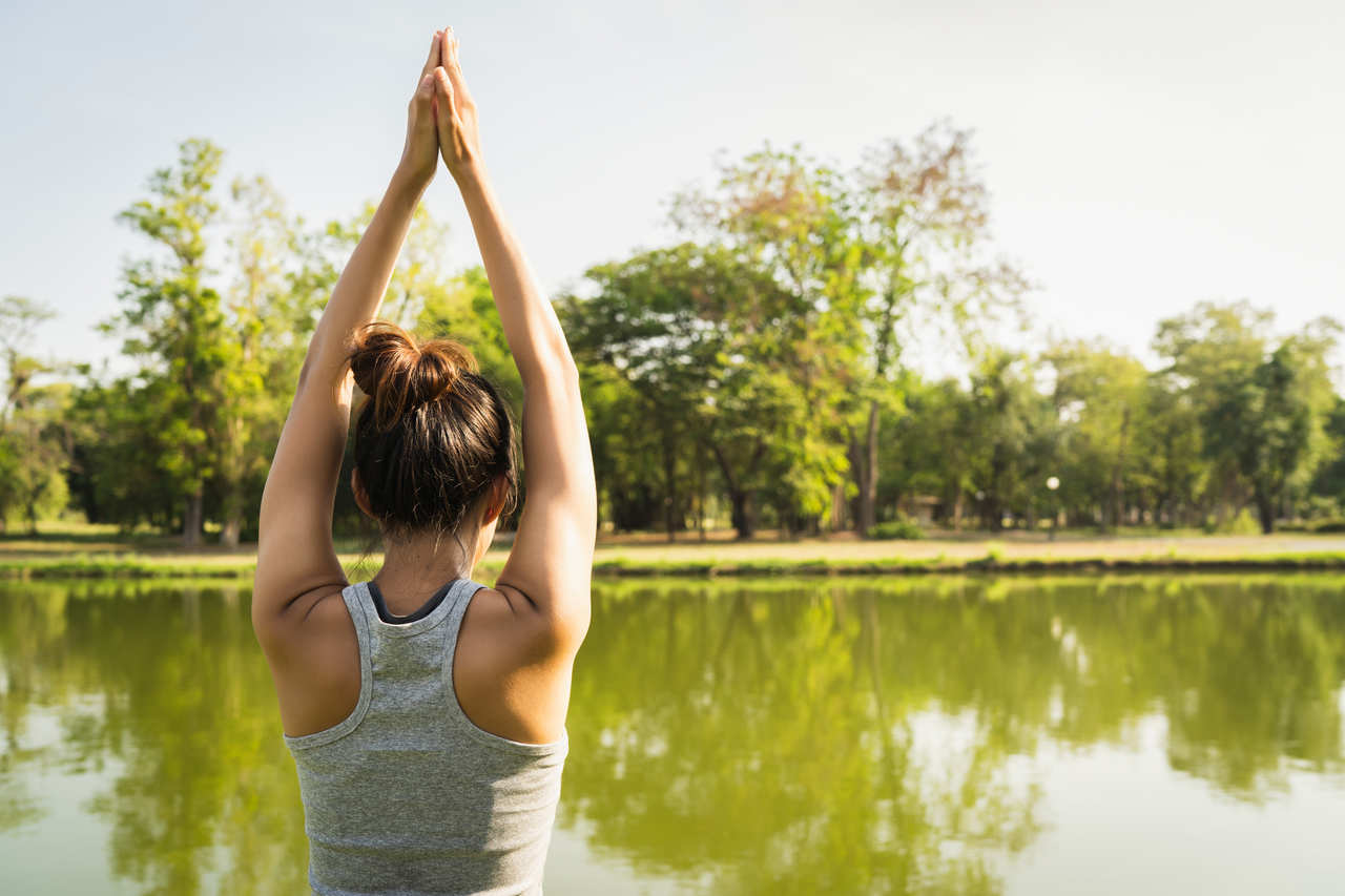 Praticar Pilates na primavera traz uma série de benefícios ao corpo e à mente. Descubra porque você precisa investir nessa prática