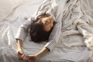 Como a prática de yoga melhora a qualidade do sono e promove um descanso restaurador
